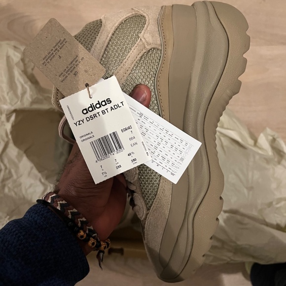 Yeezy Boost DSRT - Picture 4 of 5